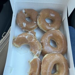 Krispy Kreme Prattville - So dry couldn't eat!!!