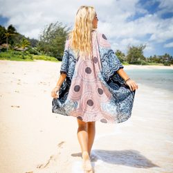 Embellish Chicago - Kimonos are in! Perfect for summer days...pair with denim shorts or layer over your suit at the beach!