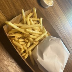 Tommi's Burger Joint - Classic burger menu 12 euro