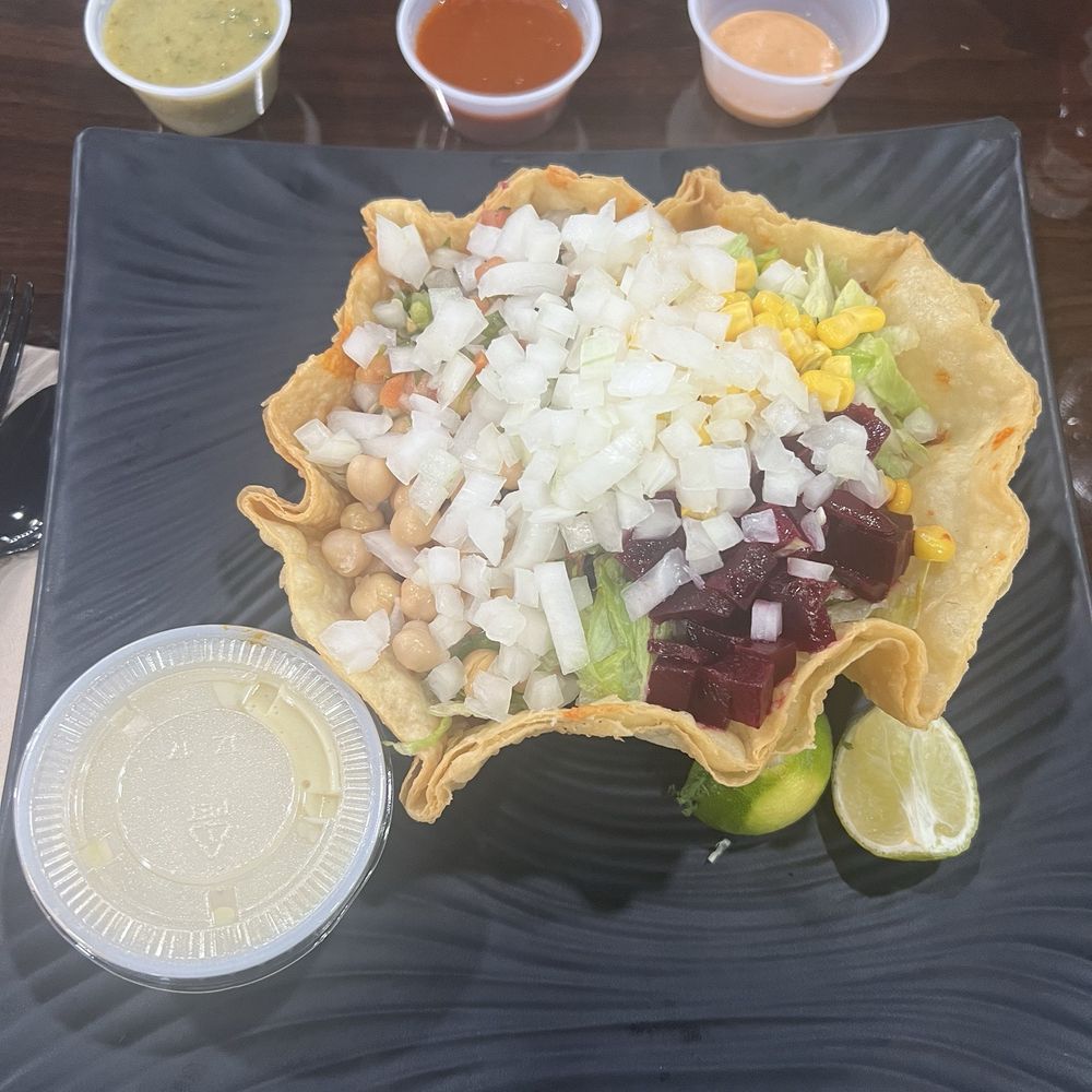 The bowl with all toppings. The bowl with all toppings.