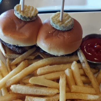 Ruby Tuesday - Sliders and fries. - American Near Me - Muncie, Indiana