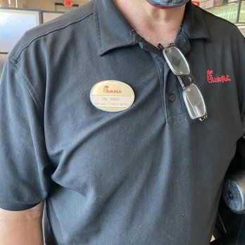 Chick-fil-A - "Manager" who wanted me to pay for a refill - Fast Food Near Me - Rialto, California