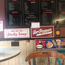 Tastee Pizza - Menú board