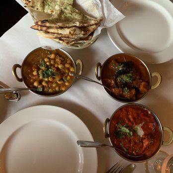 Viva Goa - Channa Masala, Baigan Vindaloo & Butter Chicken with Garlic Naan - Indian Near Me - San Francisco, California Viva Goa - Channa Masala, Baigan Vindaloo & Butter Chicken with Garlic Naan - Indian Near Me - San Francisco, California