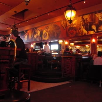 Harry's Bar - Sports Bars Near Me - San Francisco, California