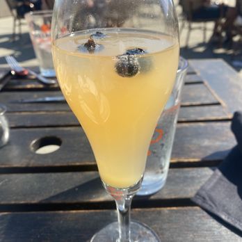 Café Hollander Hilldale - Berry blast mimosa - American Near Me - Madison, Wisconsin Café Hollander Hilldale - Berry blast mimosa - American Near Me - Madison, Wisconsin
