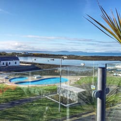 The Groomsport Inn - The view of the Irish Sea from the raised beer garden