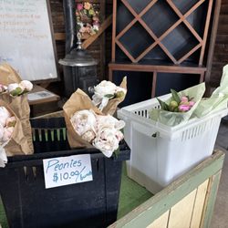 Draper Farms - Fresh cut peonies