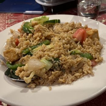 Aroy Thai Garden - Thai Near Me - Middletown, Connecticut