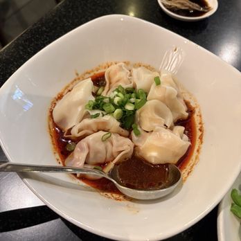 Din Tai Fung - Shrimp & Kurobuta Pork Spicy Wontons (8 each) - Taiwanese Near Me - Arcadia, California Din Tai Fung - Shrimp & Kurobuta Pork Spicy Wontons (8 each) - Taiwanese Near Me - Arcadia, California