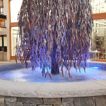 Maine Beer - Really pretty fountain... Love the water background most! - Breweries Near Me - Freeport, Maine Maine Beer - Really pretty fountain... Love the water background most! - Breweries Near Me - Freeport, Maine