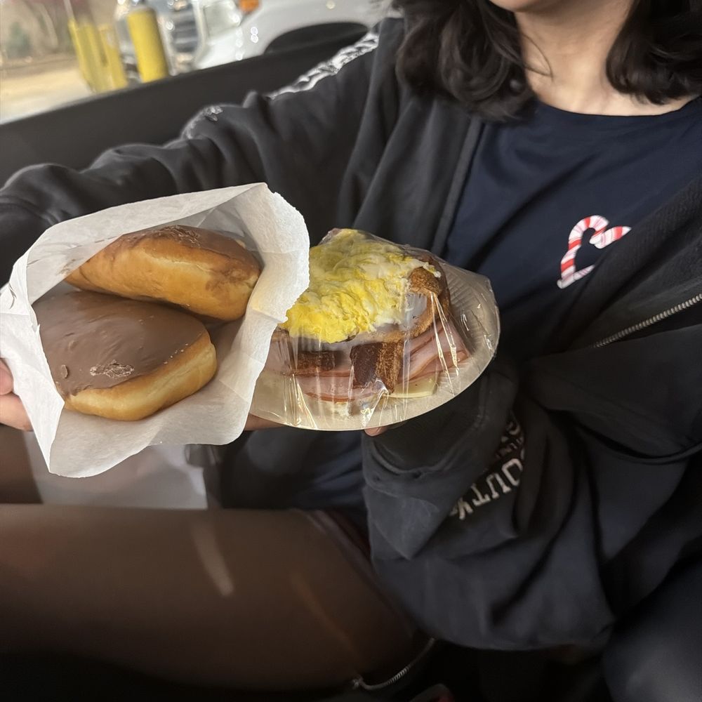The Donut Shop - Free Donuts and good quality food. - Donuts Near Me - Chatsworth, California The Donut Shop - Free Donuts and good quality food. - Donuts Near Me - Chatsworth, California
