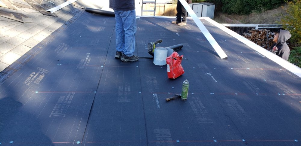 Slide of Lopez Roofing