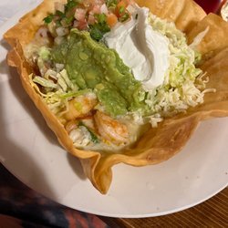 El Pollito Loco - Shrimp fajita salad