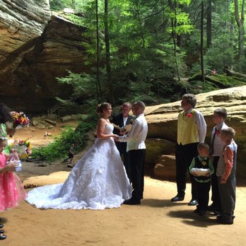 Traveling Chapel - Ash cave - Wedding Planning Near Me - Logan, Ohio Traveling Chapel - Ash cave - Wedding Planning Near Me - Logan, Ohio
