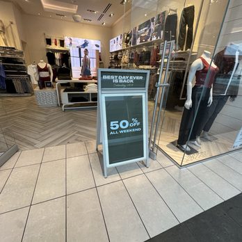 Fabletics - Sports Wear Near Me - Santa Clara, California