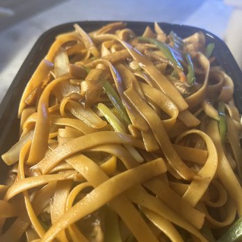 Mah Jong Chinese Restaurant - Veg Lo mein - Chinese Near Me - Snellville, Georgia Mah Jong Chinese Restaurant - Veg Lo mein - Chinese Near Me - Snellville, Georgia