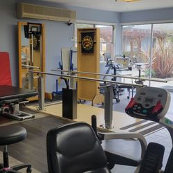 Peninsula Post Acute - Physical therapy room