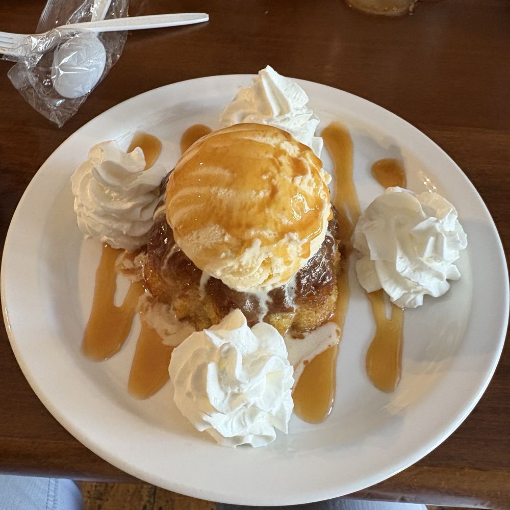 GRÜV - Toffee cake - Sports Bars Near Me - Charleston, West Virginia GRÜV - Toffee cake - Sports Bars Near Me - Charleston, West Virginia