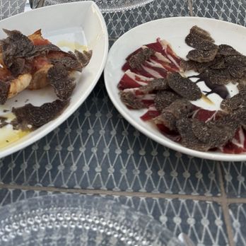 San Laurel - Spanish ham, black truffles and tomato crostini. - Spanish Near Me - Los Angeles, California San Laurel - Spanish ham, black truffles and tomato crostini. - Spanish Near Me - Los Angeles, California