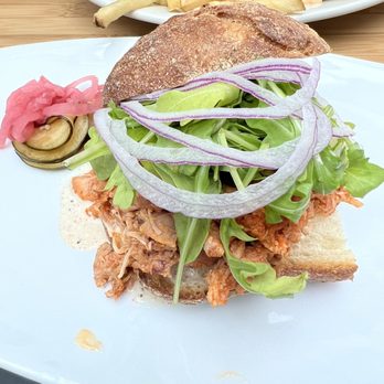 Café NOMA - Pulled bbq chicken sandwich with Alabama white sauce - Cafes Near Me - New Orleans, Louisiana