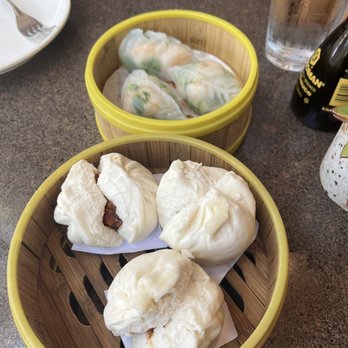 Steam - BBQ pork buns and pea shoot & prawn dumplings. Both were meh. - Dim Sum Near Me - Palo Alto, California Steam - BBQ pork buns and pea shoot & prawn dumplings. Both were meh. - Dim Sum Near Me - Palo Alto, California