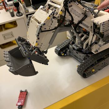 The Lego Store - Toy Stores Near Me - Raleigh, North Carolina