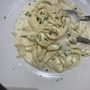 Red White & Brew - Fettuccini Alfredo - American Near Me - Mesa, Arizona Red White & Brew - Fettuccini Alfredo - American Near Me - Mesa, Arizona