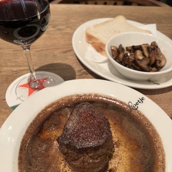 Loetje Centraal - beef tenderloin and sautéed mushrooms - Modern European Near Me - Amsterdam, New Hampshire