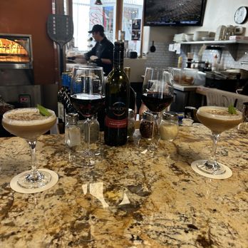 Back Porch Pizza Bar - Cocktail Bars Near Me - Mount Dora, Florida