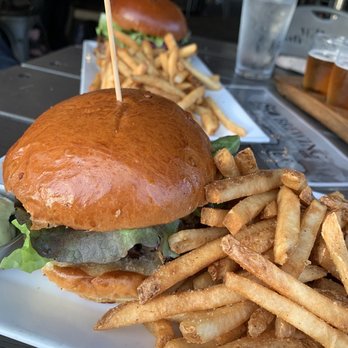 1850 Restaurant - Mushroom burger - American Near Me - Mariposa, California 1850 Restaurant - Mushroom burger - American Near Me - Mariposa, California