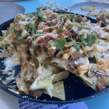 The Cliffdiver - Chicken nachos - Mexican Near Me - Thousand Oaks, California The Cliffdiver - Chicken nachos - Mexican Near Me - Thousand Oaks, California