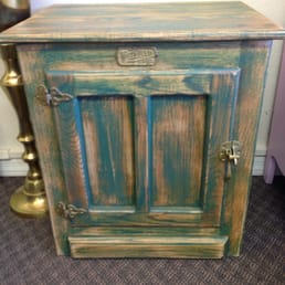 White Clad Ice Box