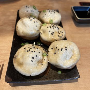 Uncle Dumpling - B1. Pan Fried Juicy Pork Bun (6pcs) - Noodles Near Me - Roseville, California Uncle Dumpling - B1. Pan Fried Juicy Pork Bun (6pcs) - Noodles Near Me - Roseville, California