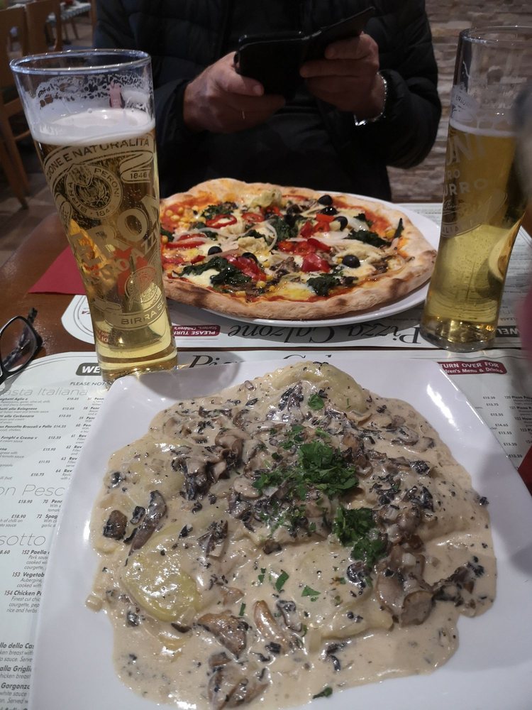 PIZZA CALZONE Updated 2024 12 Photos 3537 Parson Street, Banbury