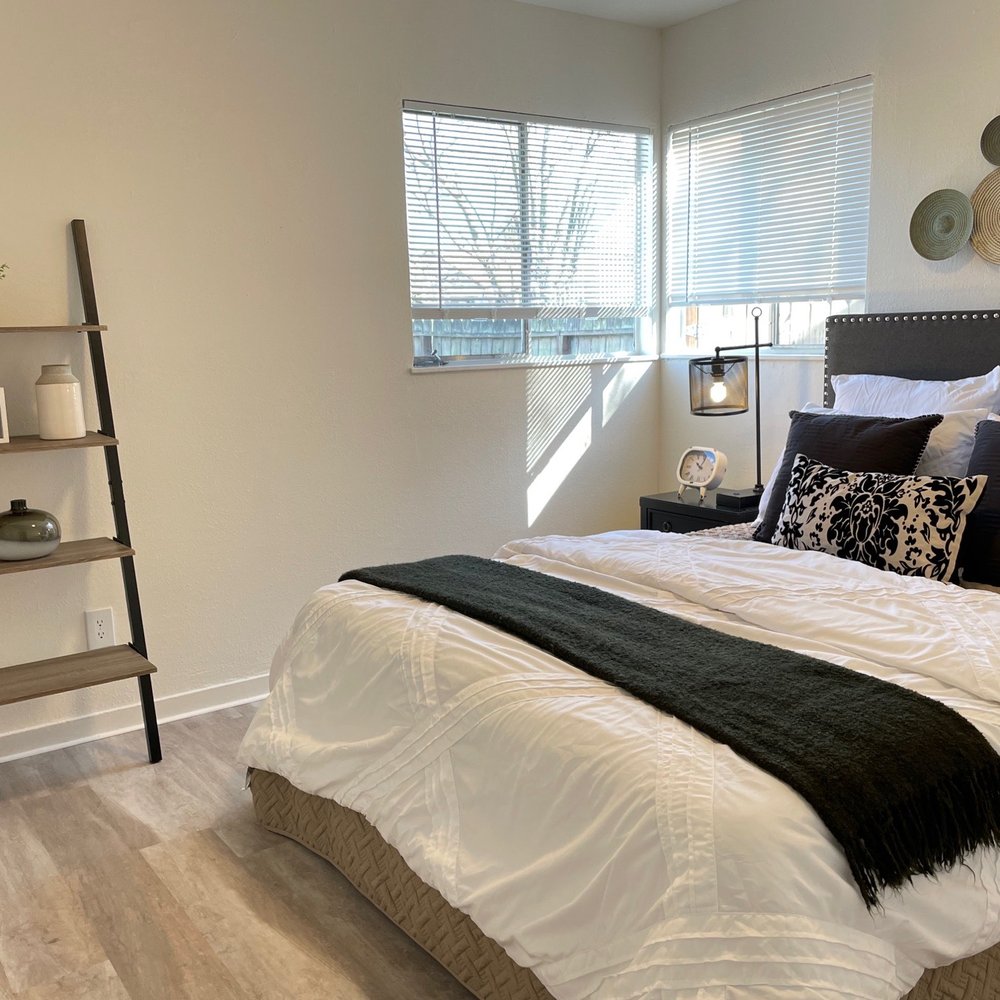 HouzzStage - AFTER HouzzStage - Home Staging Near Me - San Leandro, California HouzzStage - AFTER HouzzStage - Home Staging Near Me - San Leandro, California