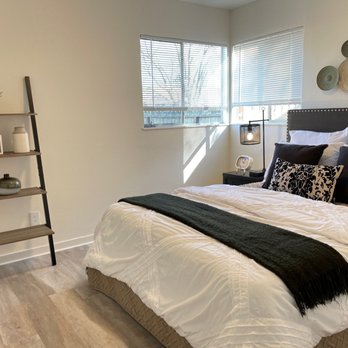HouzzStage - AFTER HouzzStage - Home Staging Near Me - San Leandro, California