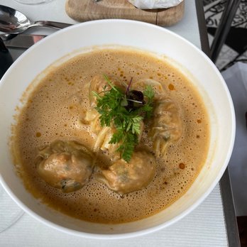 Kong - Prawn and crab ravioli scampi emulsion - Breakfast & Brunch Near Me - Paris, 75
