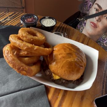 Cowboy Kitchen - Single Barrel w onion rings - Pop-Up Restaurants Near Me - Lee's Summit, Missouri Cowboy Kitchen - Single Barrel w onion rings - Pop-Up Restaurants Near Me - Lee's Summit, Missouri