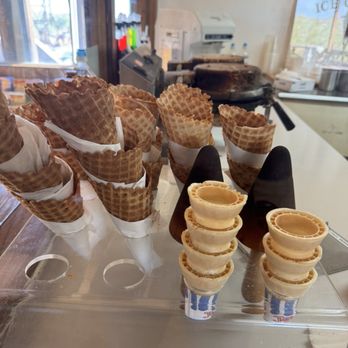 The Miners Grill & Ice Cream Parlor - American Near Me - Apache Junction, Arizona