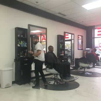 Yankee Barber Shop II - One of the Barbors doing his thing - Barbers Near Me - Anchorage, Alaska Yankee Barber Shop II - One of the Barbors doing his thing - Barbers Near Me - Anchorage, Alaska