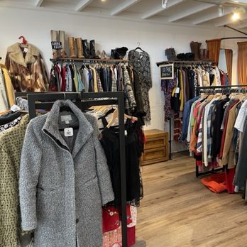 Thread & Soul - Thread & Soul, Vintage selection of clothing - Used, Vintage & Consignment Near Me - Petaluma, California Thread & Soul - Thread & Soul, Vintage selection of clothing - Used, Vintage & Consignment Near Me - Petaluma, California