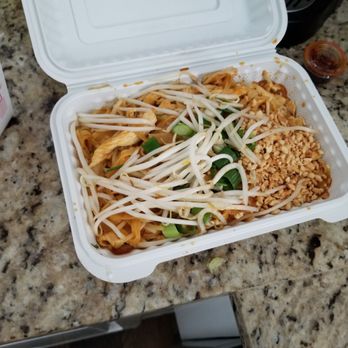 Kop Chai Thai - Pad Thai, smaller portions, light flavor - Thai Near Me - Camas, Washington
