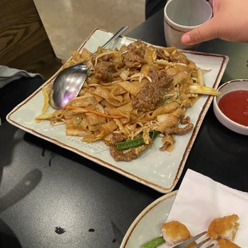 Luscious Dumplings - N8 Beef Lo Mein - Chinese Near Me - San Antonio, Texas