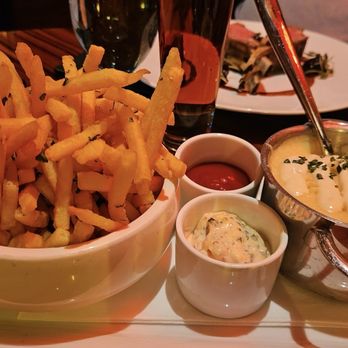 Gordon Ramsay Steak - Fries and Potato Purée - Steakhouses Near Me - Las Vegas, Nevada