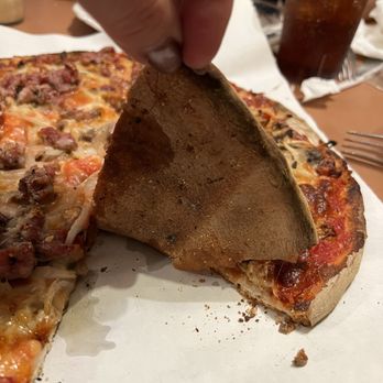 Roseland Apizza - Pizza Near Me - Derby, Connecticut