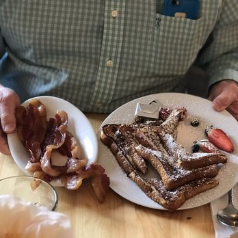 Wild Fig Kitchen - French toast with side of bacon - Breakfast & Brunch Near Me - Coarsegold, California Wild Fig Kitchen - French toast with side of bacon - Breakfast & Brunch Near Me - Coarsegold, California