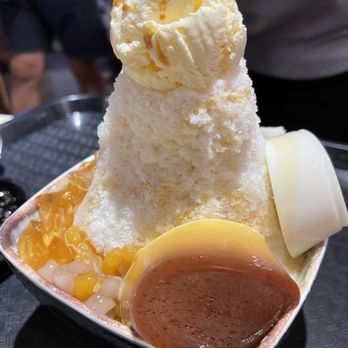 Meet Fresh - Pudding & Q Mochi Milk Shaved Ice (large) - Desserts Near Me - Boston, Massachusetts Meet Fresh - Pudding & Q Mochi Milk Shaved Ice (large) - Desserts Near Me - Boston, Massachusetts