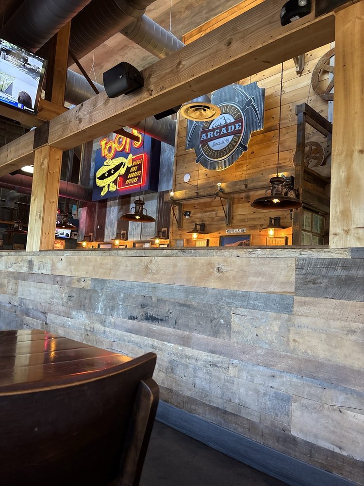 Toot's West