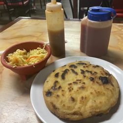 Pupusa de Pescado y Camaron